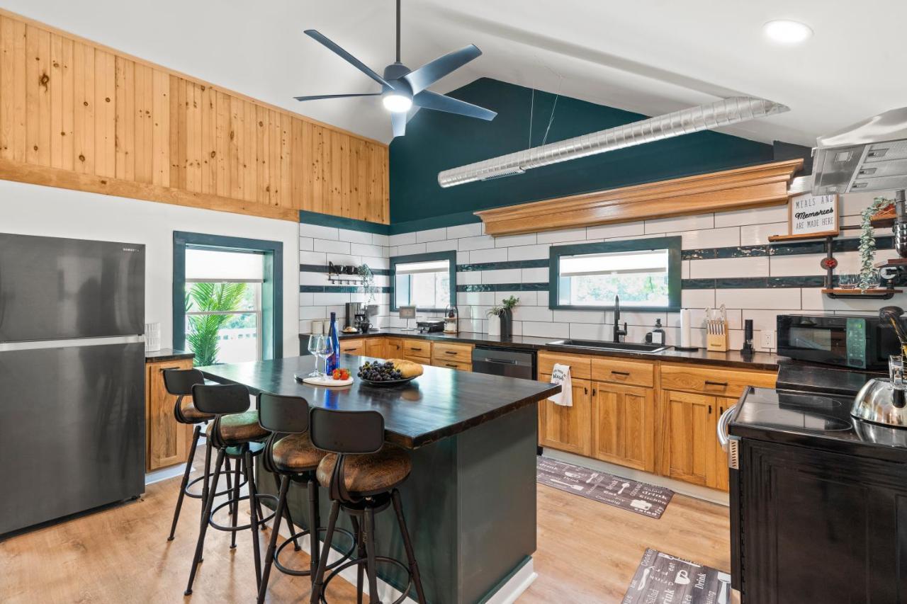 The Modern Forge Ny, Honeoye Lake Extérieur photo
