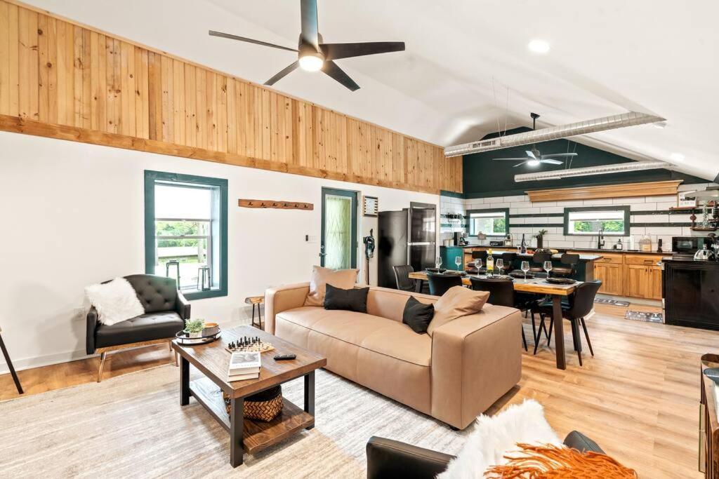 The Modern Forge Ny, Honeoye Lake Extérieur photo